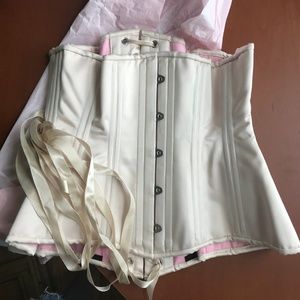 NWOT Corset Extreme Morticia Nouveau in peach, 26